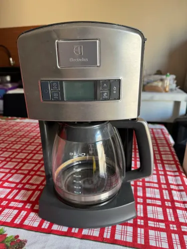 Cafeteira Electrolux CMP10