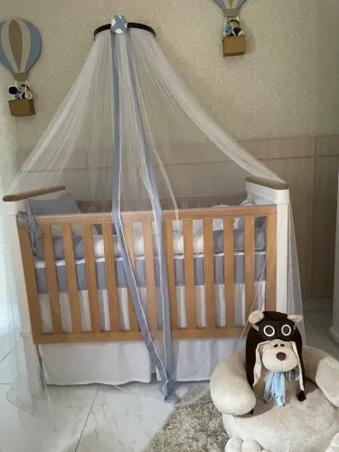 Berço padrão americano -completo branco/mel - Estrutura em madeira 1,42x80x108. Com colchã