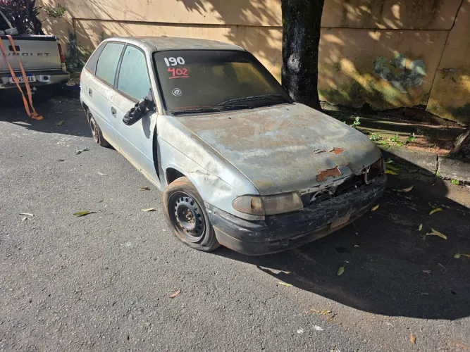 Astra belga 1995 para peças