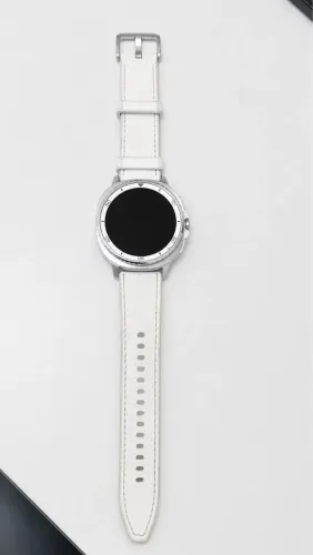Galaxy Watch 8 Classic LTE 42 mm Prata