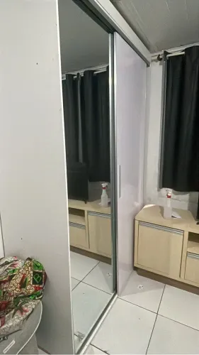 Guarda roupa (leia a descrição)