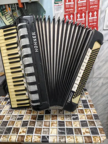 Sanfona HOHNER QUARTA VOZ