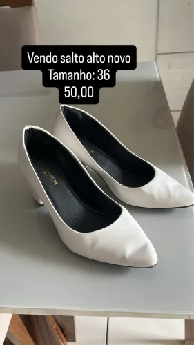 Salto alto novo