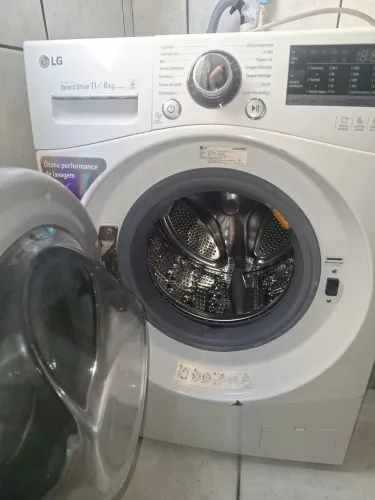 Vendo Lava e Seca LG 11 kg, secadora não esta funcionando 
