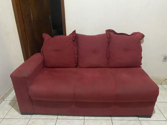 Vendo sofá 3 e 4 lugares 