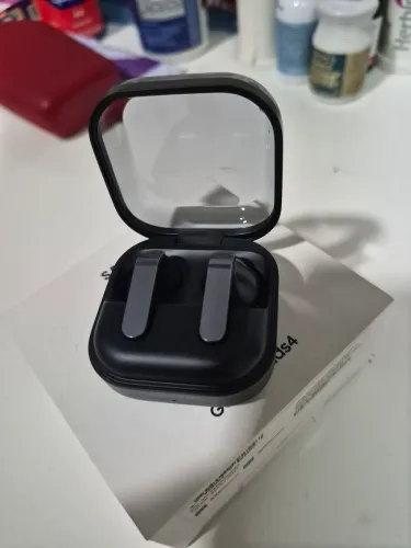 Galaxy buds 4