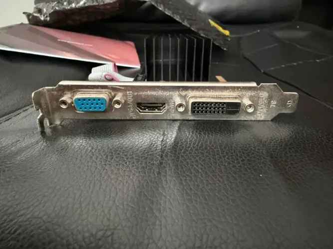 Placa de Vídeo GeForce GT 710 2GB - Ótimo Estado!