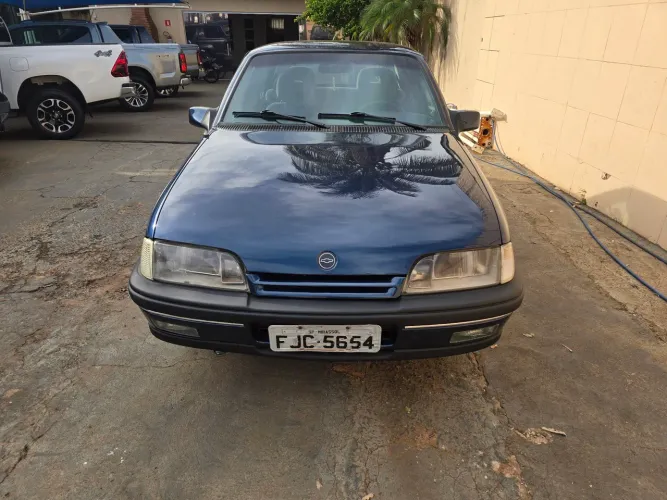 Chevrolet Monza GLS/ Hi-tech 2.0 EFI 2P E 4P (álcool) 1995