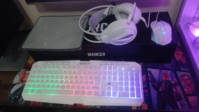 Kit cobo teclado ? mouse ? fone mouse ped zelo na caixa