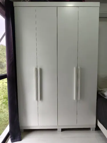 Guarda Roupas 4 Portas