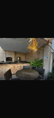 Alugo apartamento mobiliado, perto de tudo ,ônibus, escolas, supermercado e shopping