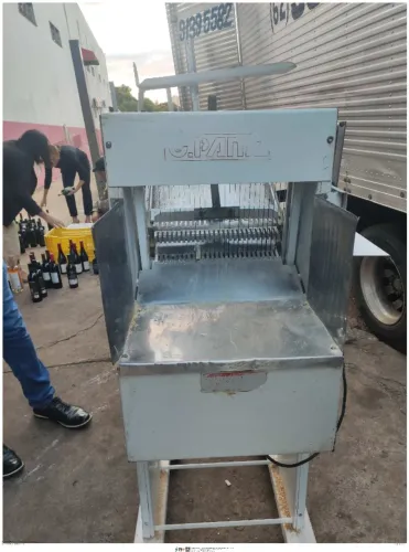 Leilão Judicial de Fatiadora de pães, marca G. Paniz, lance inicial de 50%