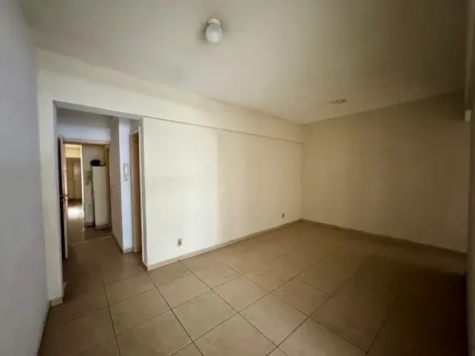 Vendo apartamento no Centro com 2 quartos - 