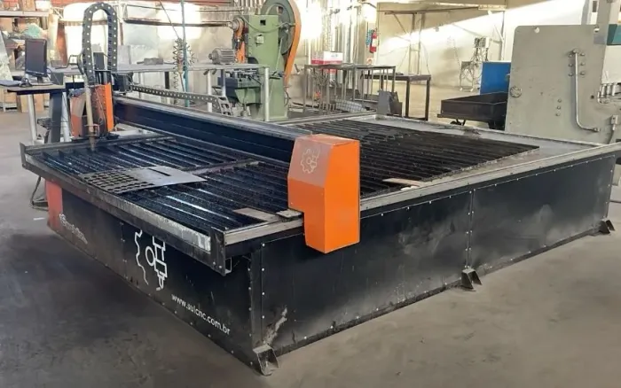 Corte plasma Cnc mesa 3,5m x 2,0m Separa até 35mm aço carbono<br>Separa até 35mm aço carbono