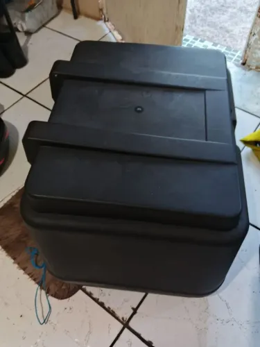 Vendo Baú 80 litros 