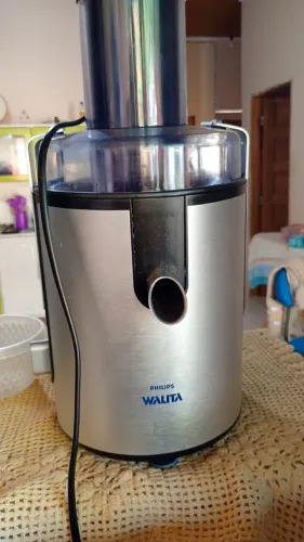 ? VENDO KIT: CENTRÍFUGA WALITA + BEBEDOURO ESMALTEC - R$ 350 ?