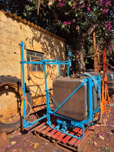 Pulverizador hatsuta 400 litros