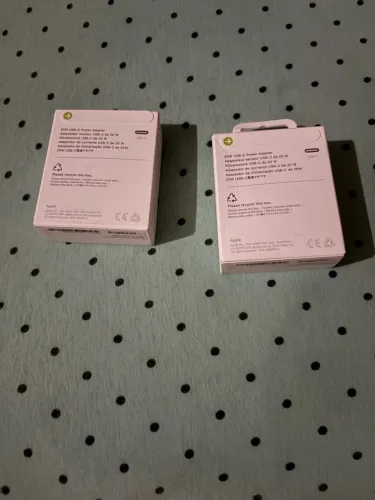 Fonte da Apple lacrado vende-se 120 cada uma