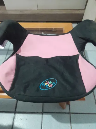Assento infantil pra carro