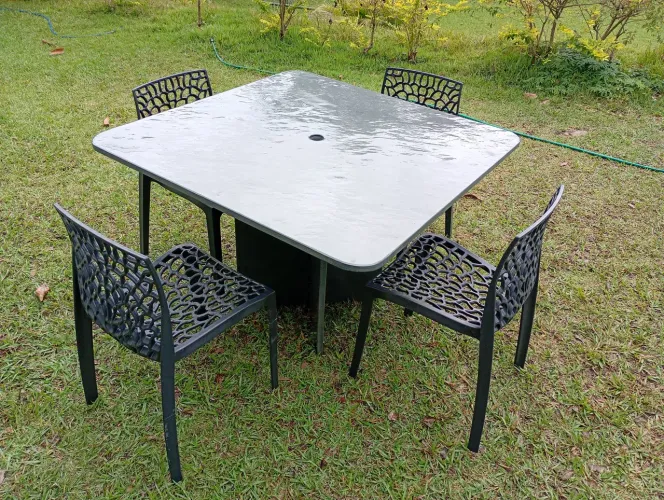 Mesa de jardim em pedra ardósia