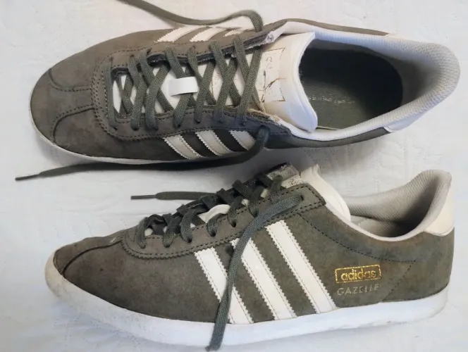 Tênis Adidas gazelle Tam 42