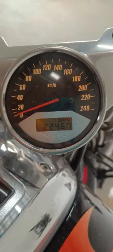 vendo vtx 1800cc com apenas 22.450 km