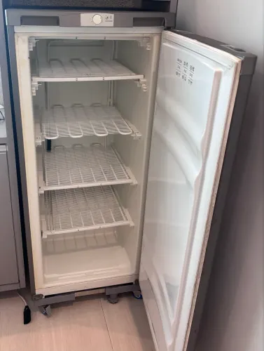 Freezer vertical continental 