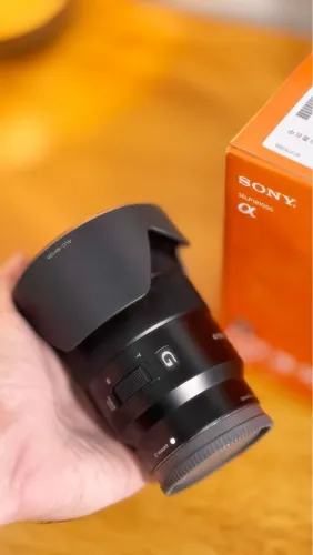 Lente Sony 18-105 F4