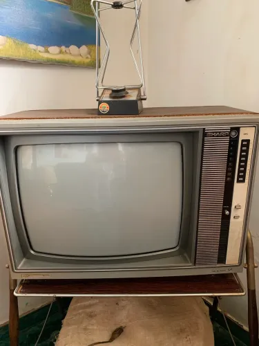 Sharp "Gauchinha" / Linha Madeira (Anos 70/80)