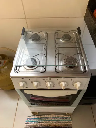 Fogão 4 bocas com forno