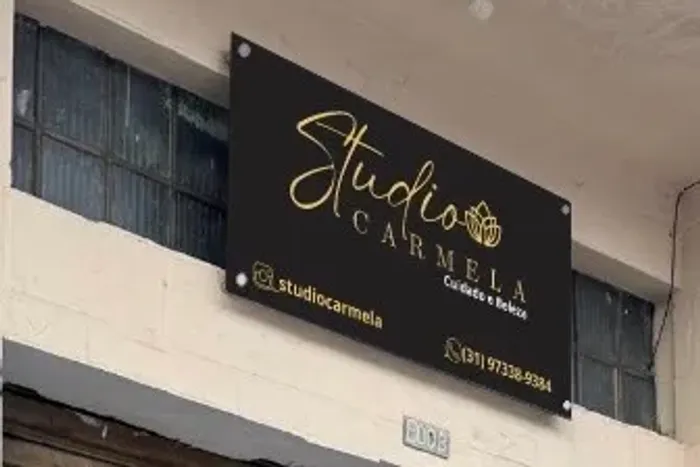 Vendo Placa de Vidro para fachada ou recepções de Comércios