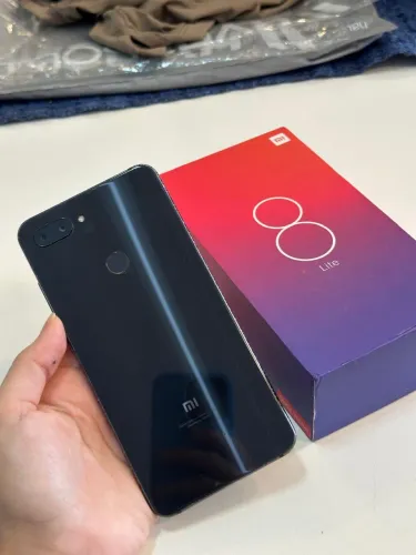 Xiaomi 8 Lite