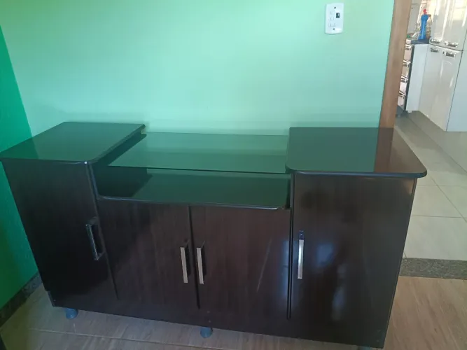 Armario duas 4 portas 2 gavetas tipo buffet