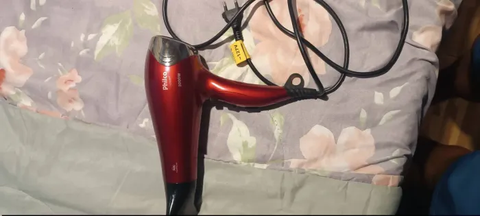 Vendo chapinhas,secador,escova secadora 