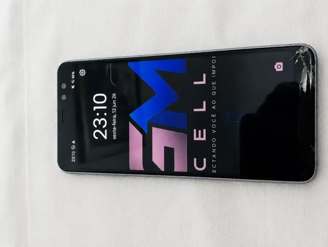 celular Galaxy a8 64GB
