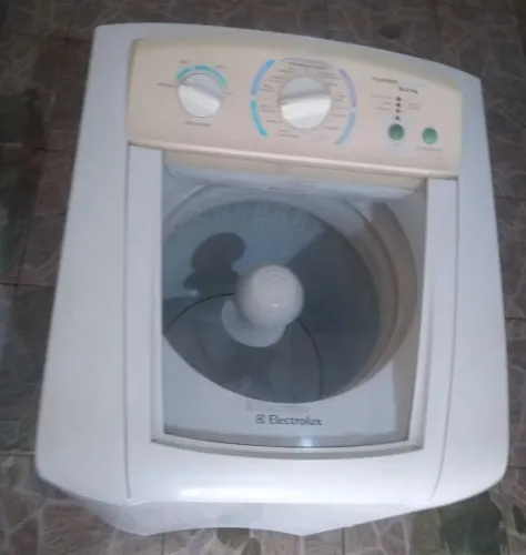 Máquina de lavar roupa 9kg