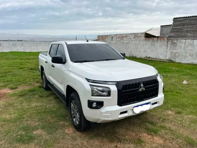 Mitsubishi TRITON GLS 2.4 CD 4X4 TB Diesel Aut. 2026