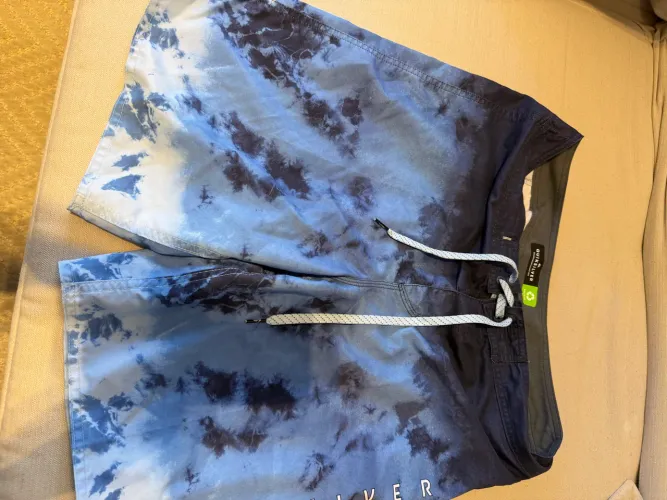 Short QuickSilver 