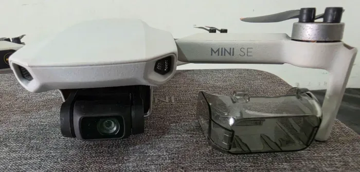 DRONE DJI MINI SE - FLY MORE COMBO