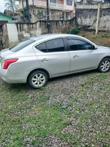Nissan Versa SL 1.6 16V Flex Fuel 4P Mec. 2012