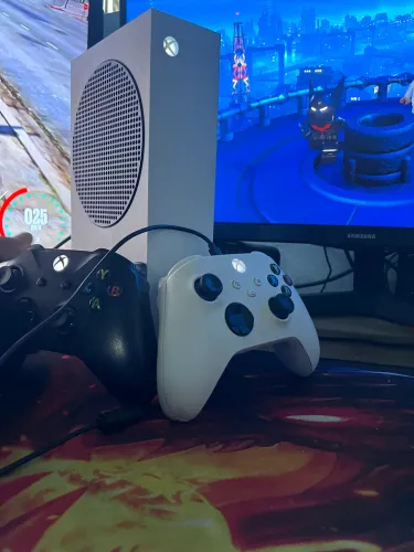 Xbox Séries S, Controles e Jogos(Parcelo)