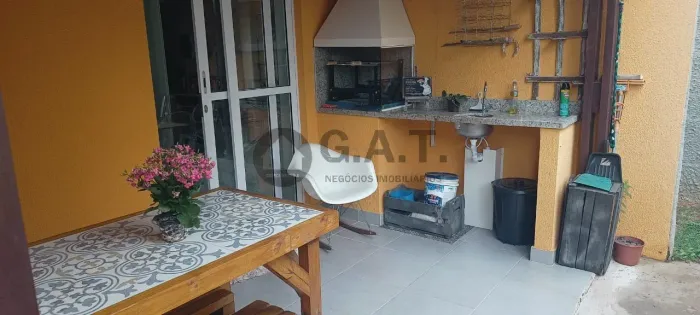 Casa em Condomínio para Locação em Votorantim-SP, Bairro Villa Flora: 3 Quartos, 1 Sala, 2