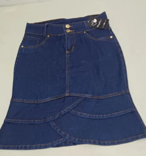 Saia jeans tamanho 40 semi nova com laycra