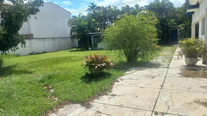 Excelente Propriedade à Venda com 1.700m² Rua Olinda em Cabo Frio/RJ