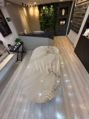 Mesa de Atendimento Premium - Tampo em Mármore/Granito (Estado de Nova)