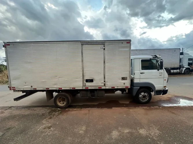 VW 8.150 E Delivery Plus 2010 - Baú