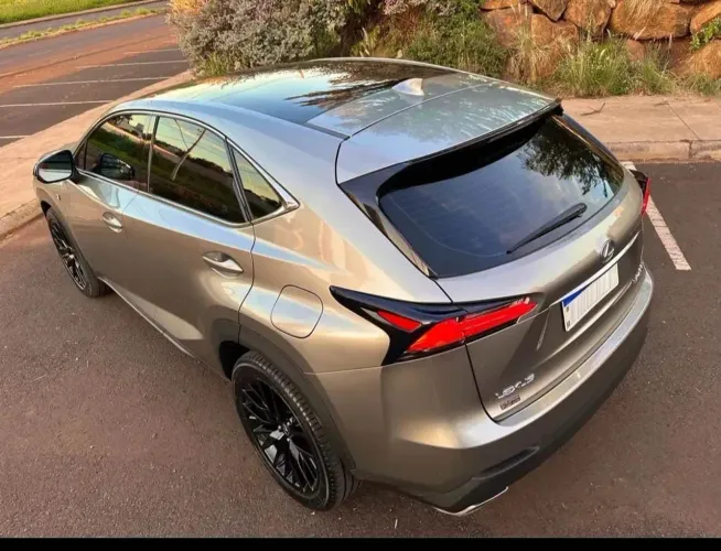 Lexus NX-200T F-sport 2.0 16V 238cv Aut. 2016