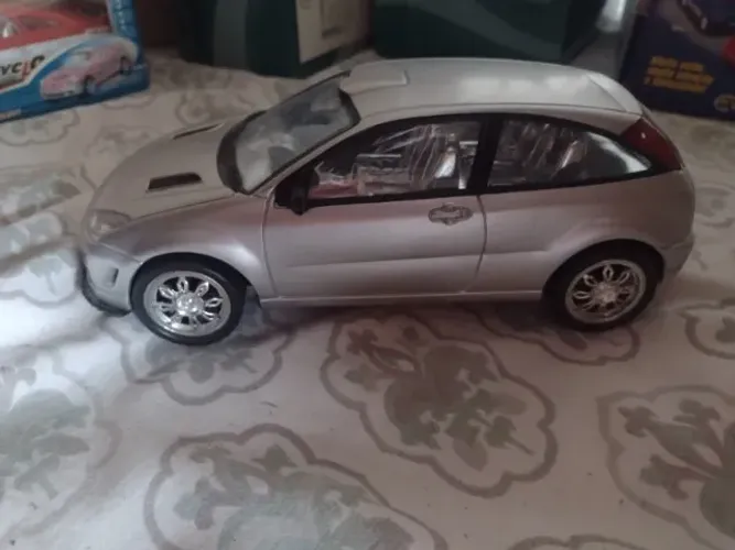 carrinho ford focus