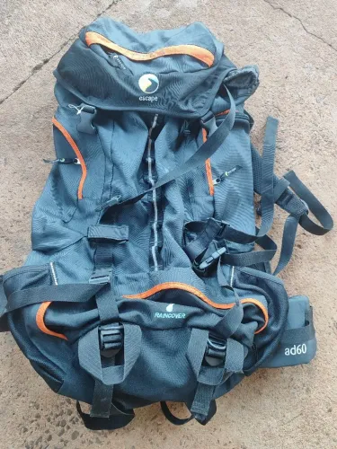 Mochila de Trekking Escape AD60 - Cargueira Completa (60L)