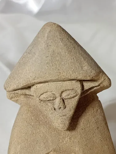 ESCULTURAL ESTATUETA RARA ARTE DECORAÇÃO PEDRA VULCÂNICA PROTEÇÃO CHILE.